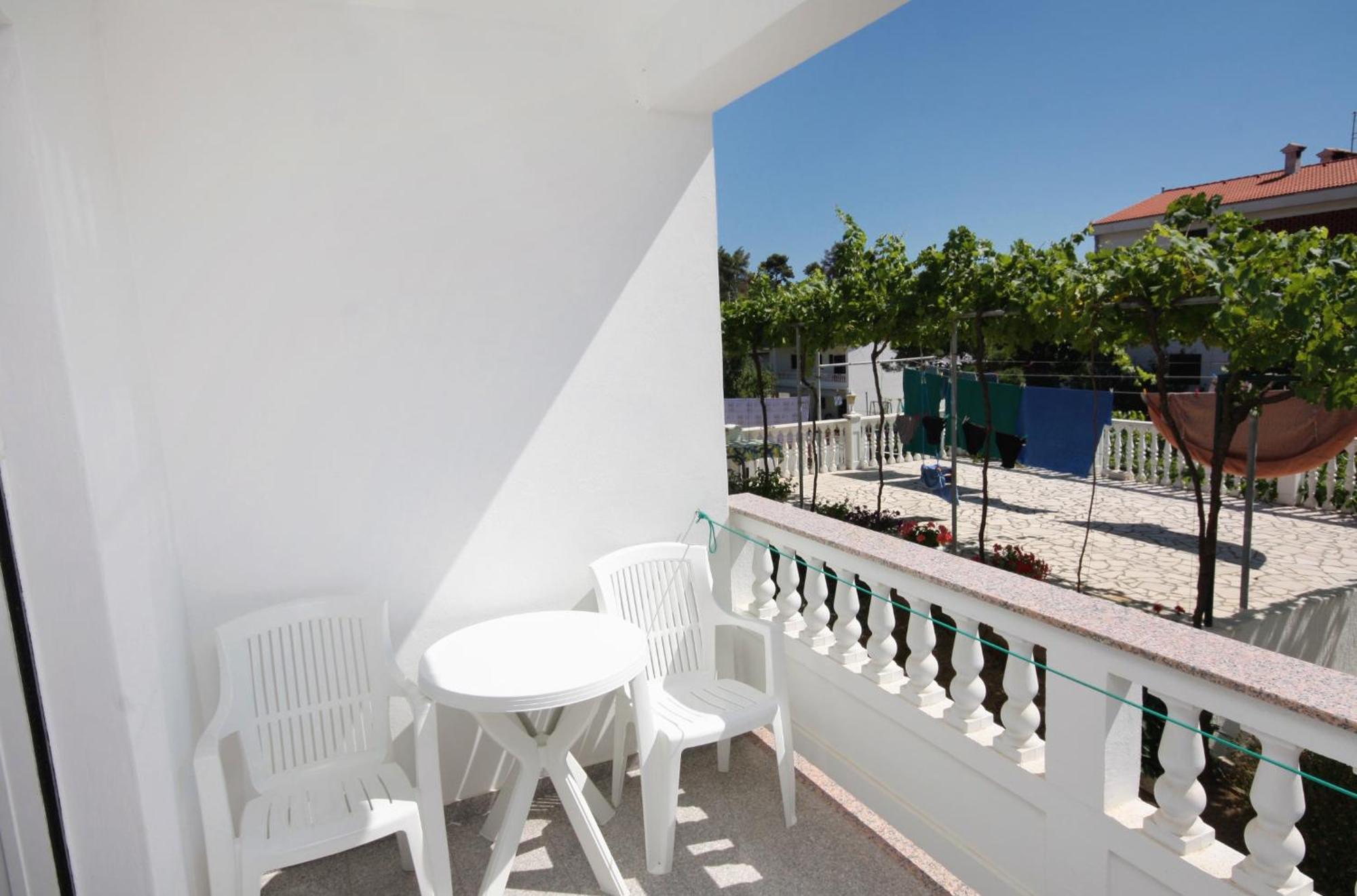 Apartments And Rooms With Parking Space Palit, Rab - 5061 Exterior foto