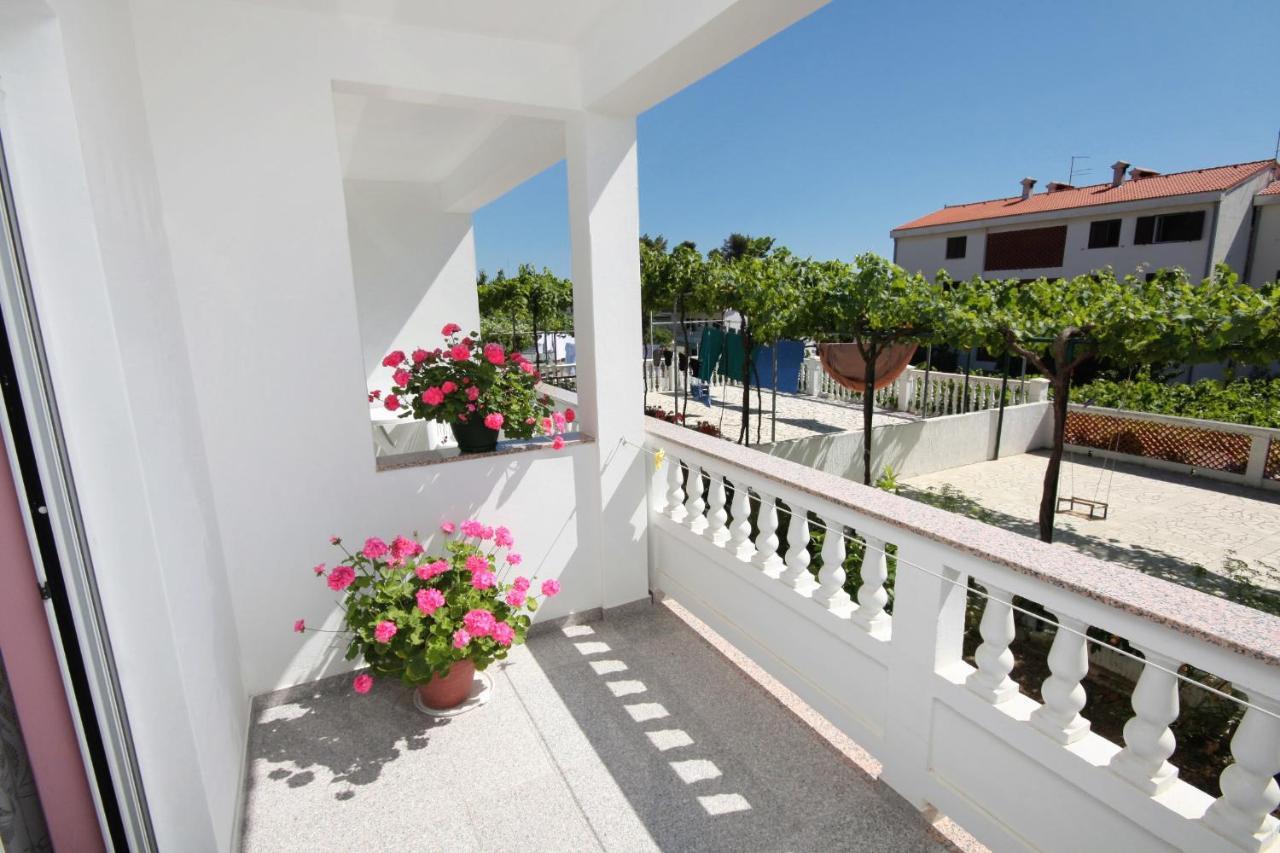 Apartments And Rooms With Parking Space Palit, Rab - 5061 Exterior foto